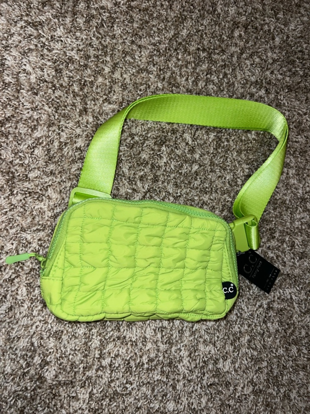 NWT! C.C Lime Green Quilted Mini Crossbody/Belt Puffer Bag - Picture 2 of 11